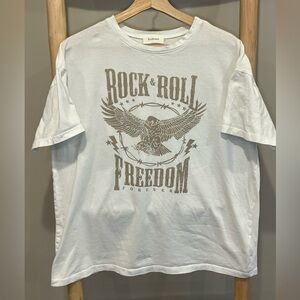 ✨BOHME size Large tan printed short sleeves white Tee white